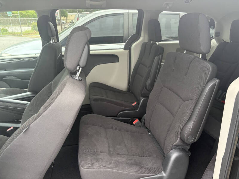 2017 Dodge Grand Caravan SE