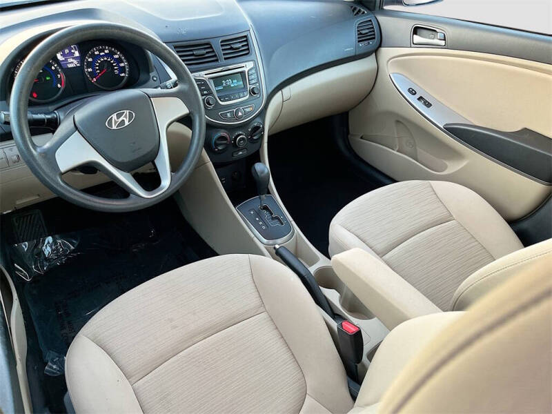 2017 Hyundai Accent SE