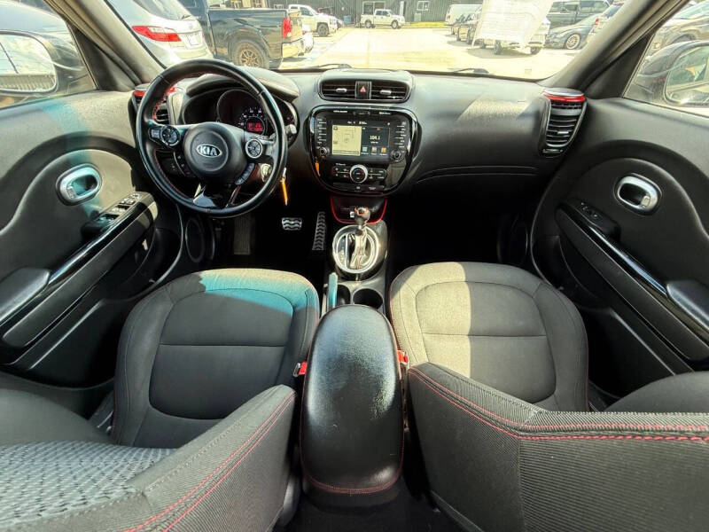 2016 Kia Soul +