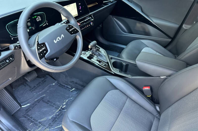 2025 Kia Niro EX