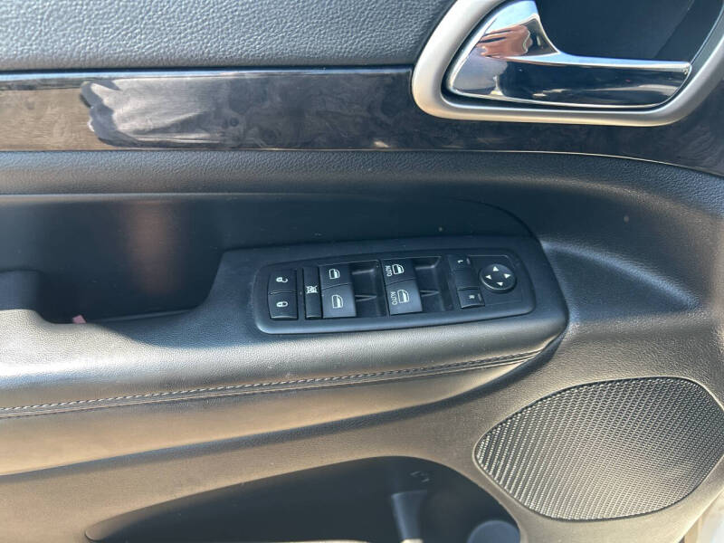 2012 Jeep Grand Cherokee Laredo