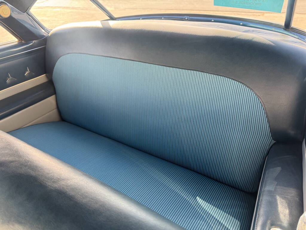 1952 Ford Crestline 22