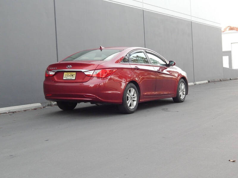 2011 Hyundai Sonata GLS