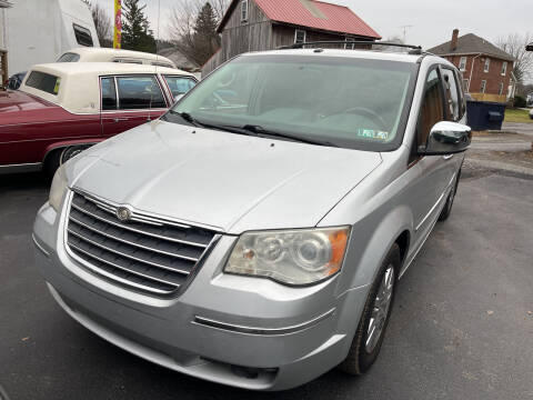 2008 Chrysler Town and Country for sale at Waltz Sales LLC in Gap PA