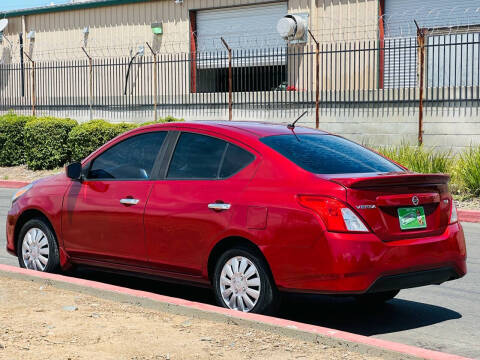 2018 Nissan Versa SV