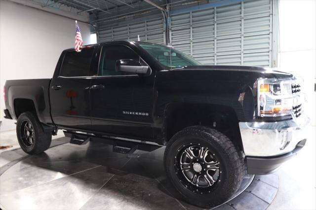 2017 Chevrolet Silverado Pickup - $29,497