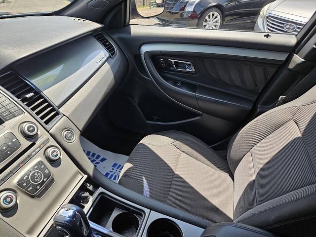 2019 Ford Taurus SEL