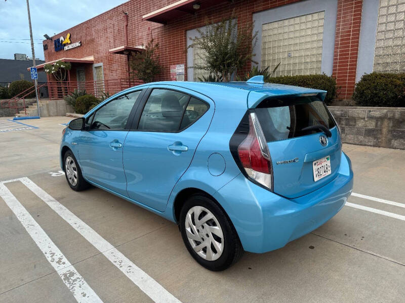 2015 Toyota Prius c Four