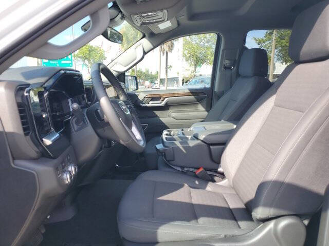 2023 GMC Sierra 1500 SLE