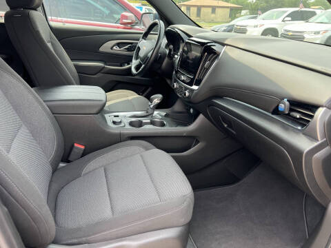 2022 Chevrolet Traverse LT Cloth