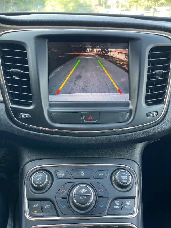2015 Chrysler 200 C