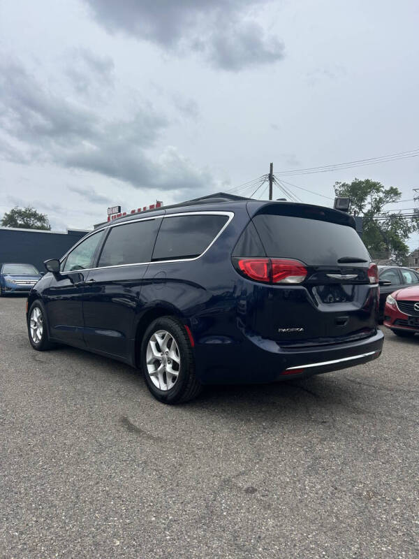 2019 Chrysler Pacifica Touring Plus