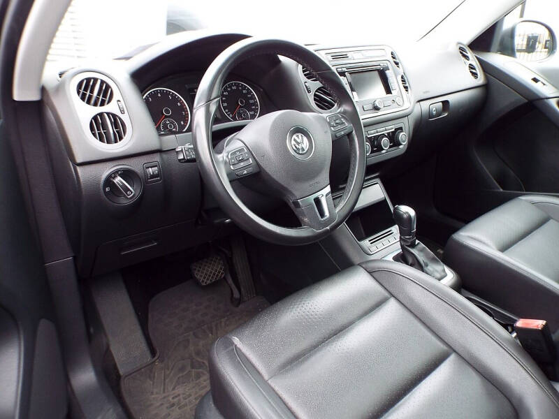 2012 Volkswagen Tiguan SE