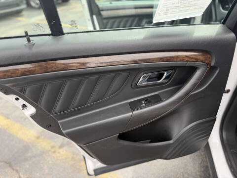 2018 Ford Taurus Limited