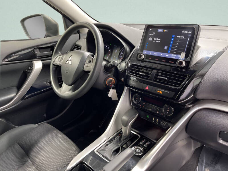 2023 Mitsubishi Eclipse Cross LE