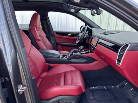 2023 Porsche Cayenne