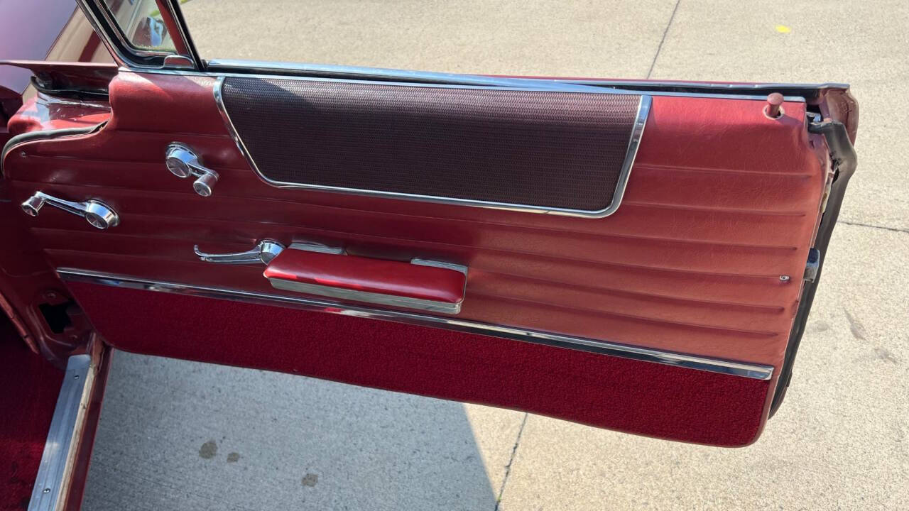 1960 Pontiac Bonneville 24
