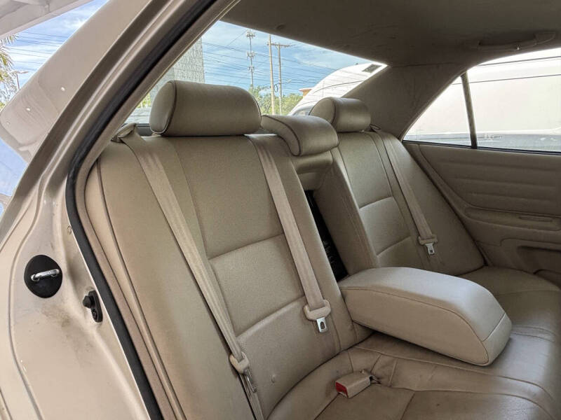 2005 Lexus IS 300