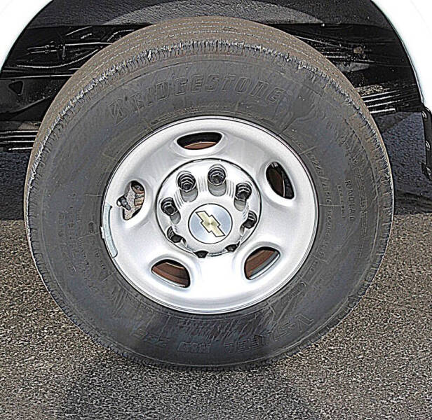 2024 Chevrolet Express 2500