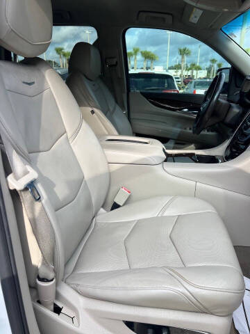 2017 Cadillac Escalade Standard