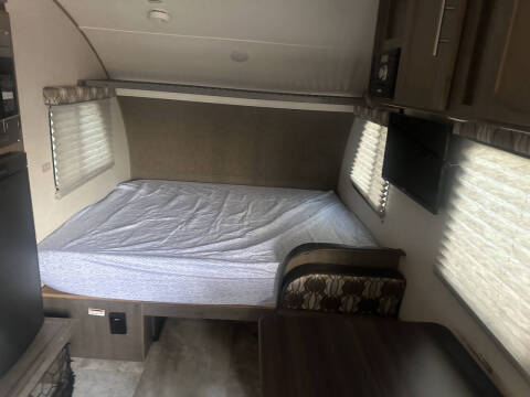 2017 Forest River R pod