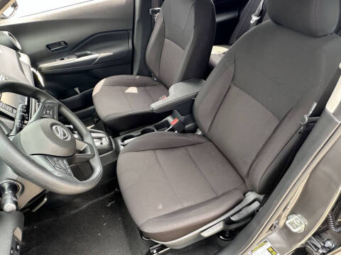 2025 Nissan Kicks Play S