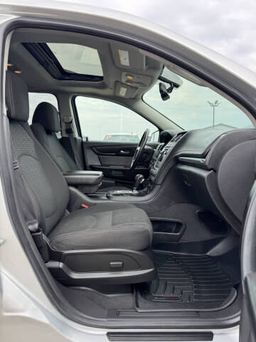2015 GMC Acadia SLE-2