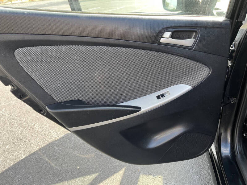 2013 Hyundai Accent GS