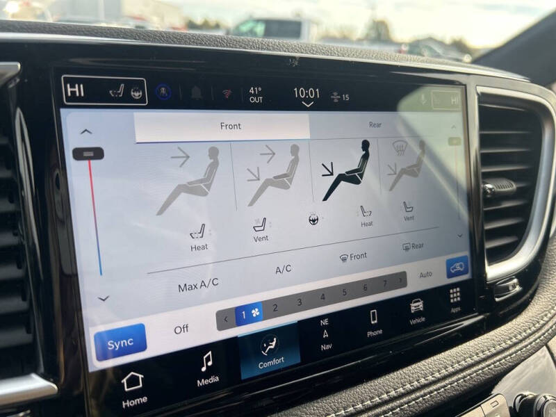 2026 Chrysler Pacifica Limited