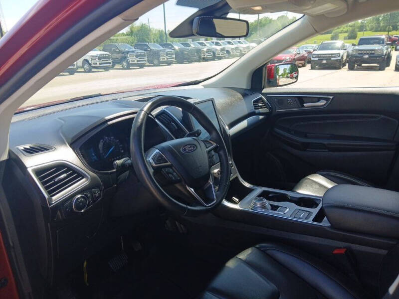 2022 Ford Edge Titanium