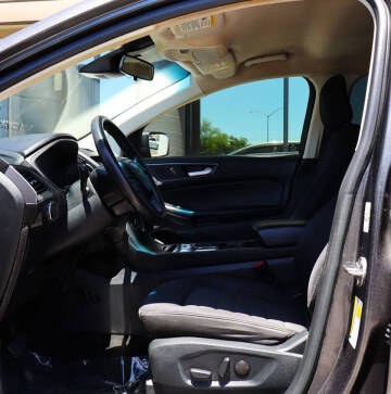 2020 Ford Edge SE