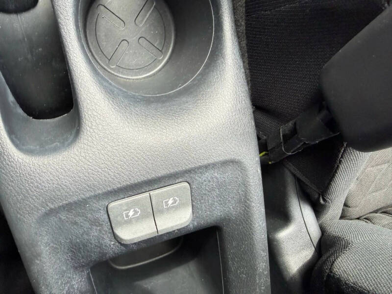 2022 Nissan Kicks S