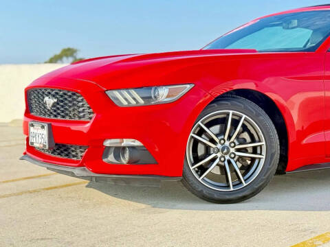 2017 Ford Mustang EcoBoost Premium