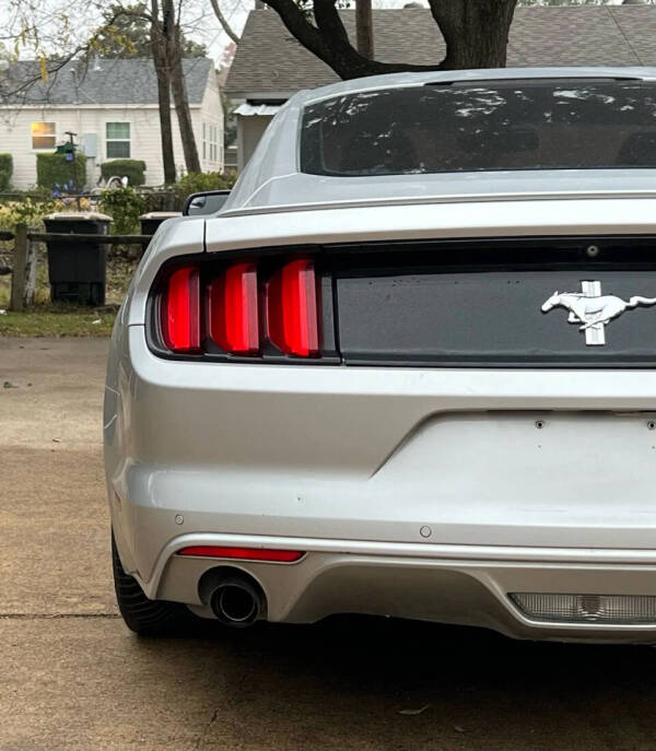 2015 Ford Mustang V6
