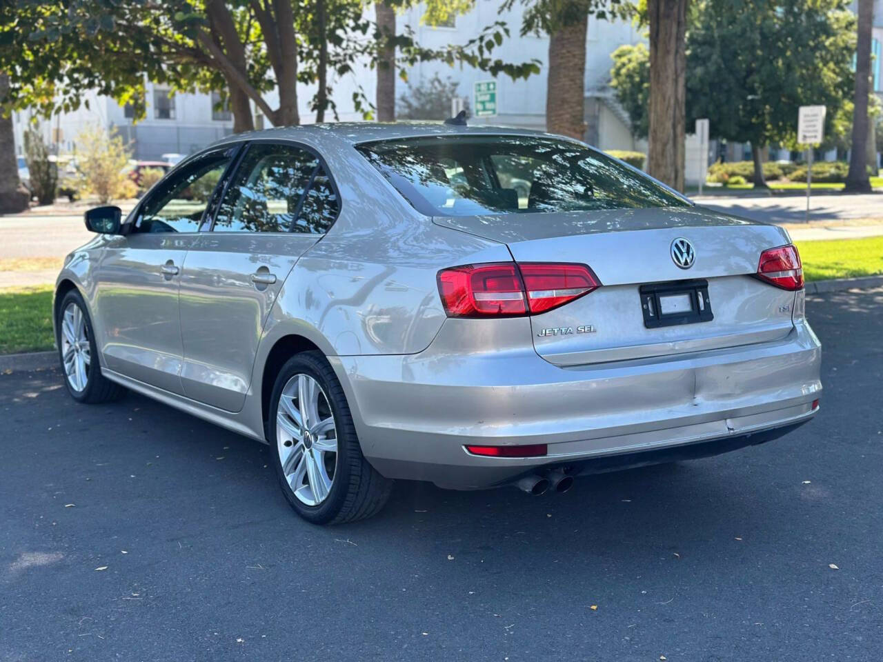 Gold 2015 Volkswagen Jetta SEL SEL 4dr Sedan PZEV 25