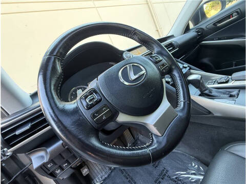 2017 Lexus IS 200t