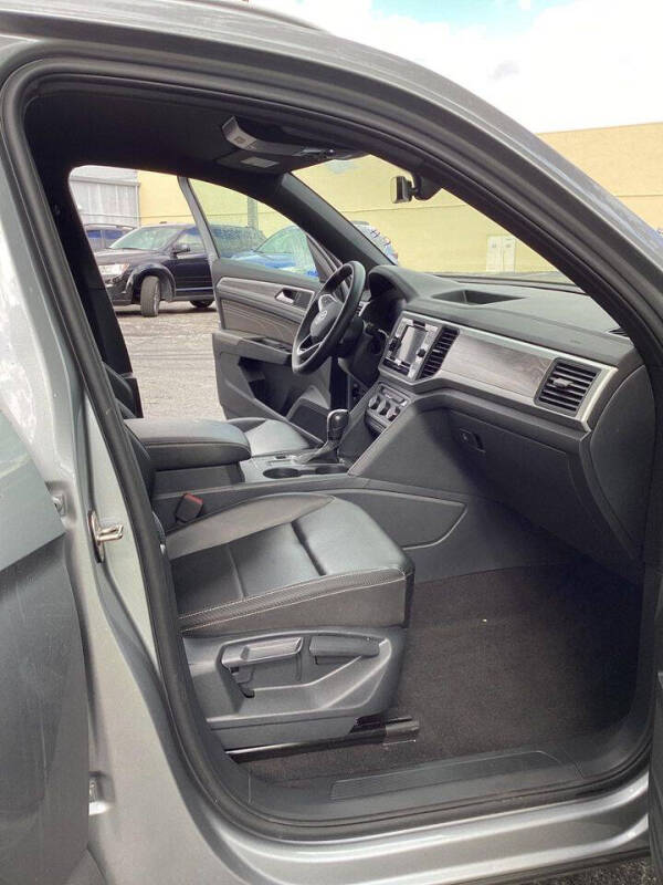 2022 Volkswagen Atlas Cross Sport SE