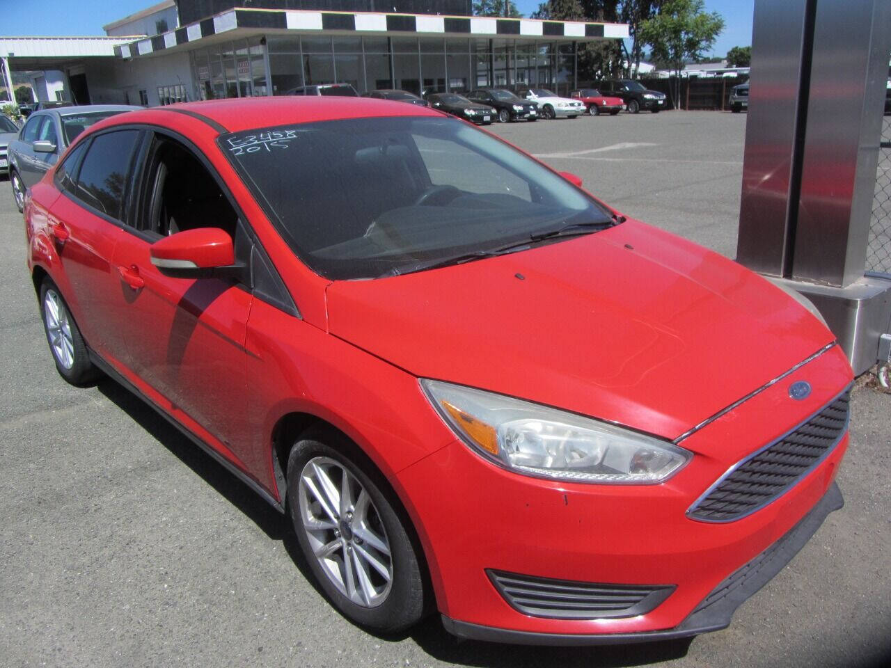 Red 2015 Ford Focus SE SE 4dr Sedan 1