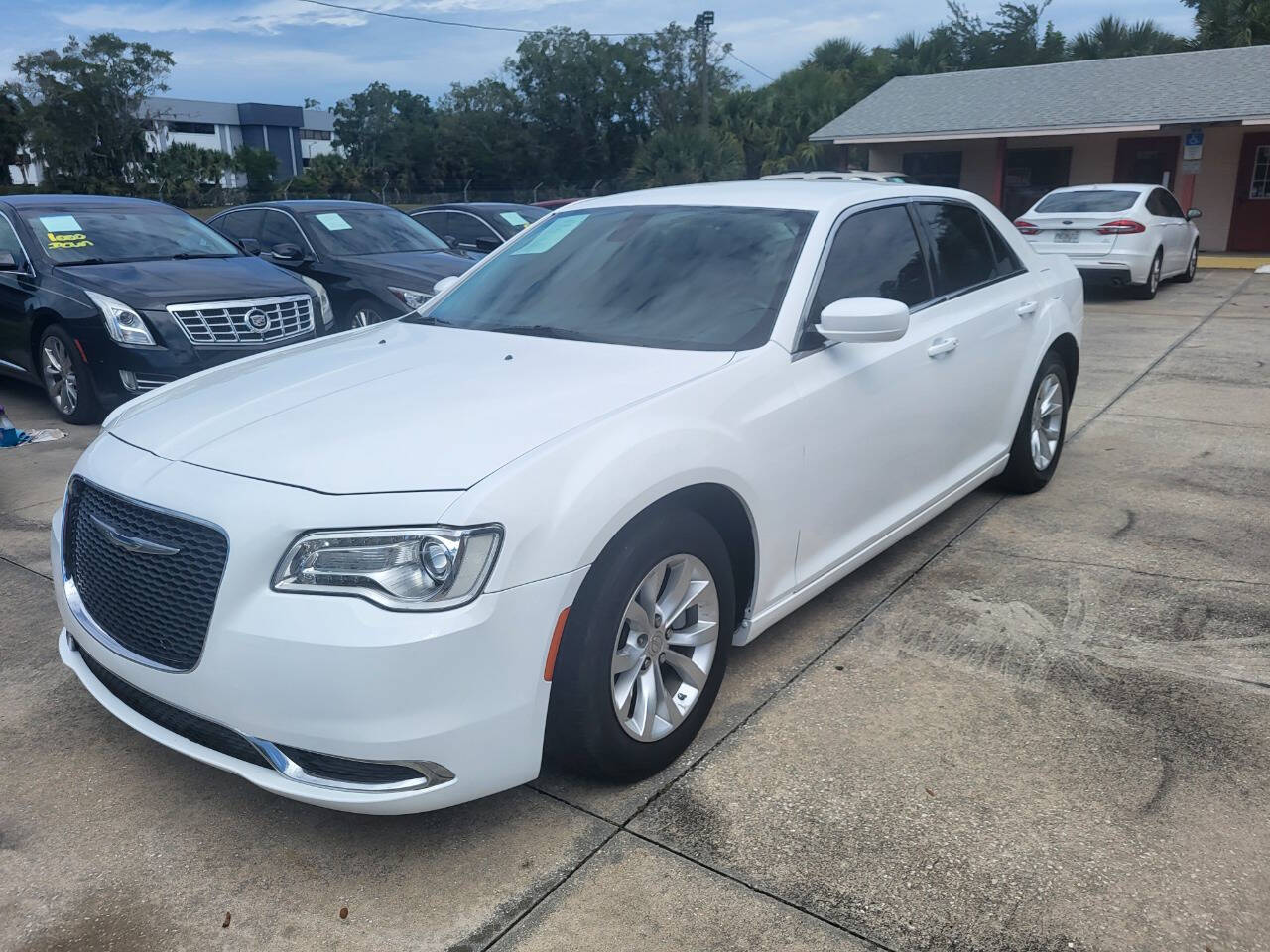 2016 Chrysler 300 for sale at FAMILY AUTO BROKERS in Longwood, FL