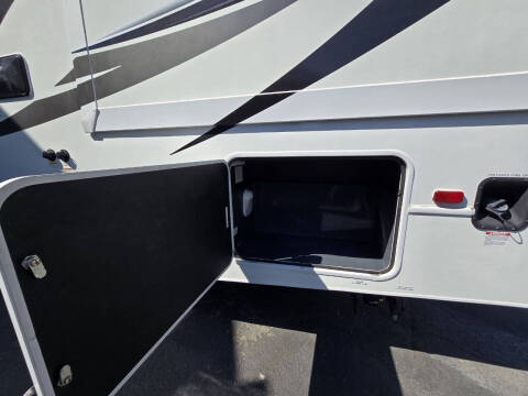 2021 Jayco Redhawk  Class C Shortly