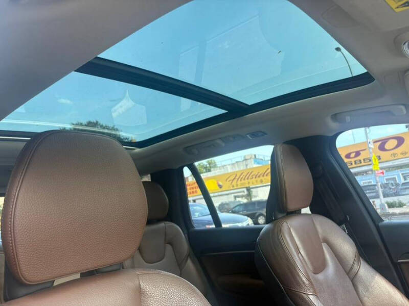 2019 Volvo XC90 T6 Momentum