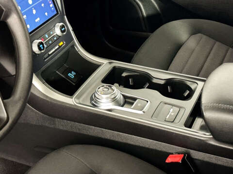 2022 Ford Edge SE