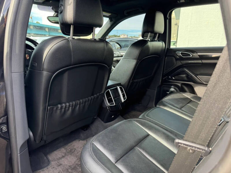 2014 Porsche Cayenne S