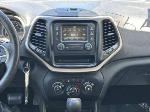 2015 Jeep Cherokee Sport