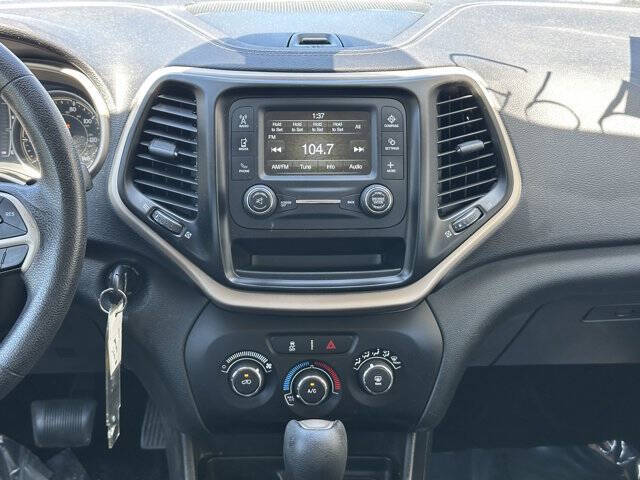 2015 Jeep Cherokee Sport