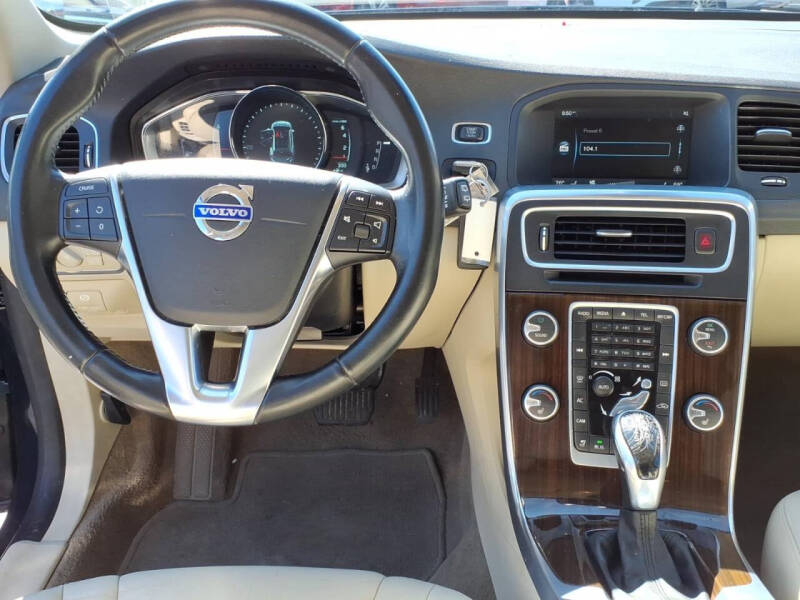 2015 Volvo V60 T5 Premier Plus