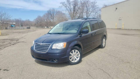 2008 Chrysler Town and Country for sale at Stark Auto Mall in Massillon OH