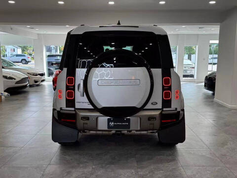 2023 Land Rover Defender 110 X-Dynamic SE