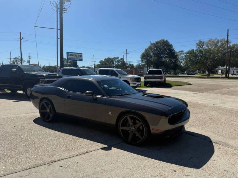 2017 Dodge Challenger 392 HEMI Scat Pack Shaker