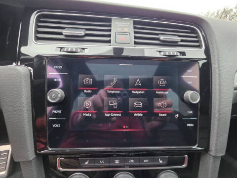 2021 Volkswagen Golf GTI S